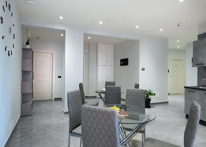 Garibaldi Rooms